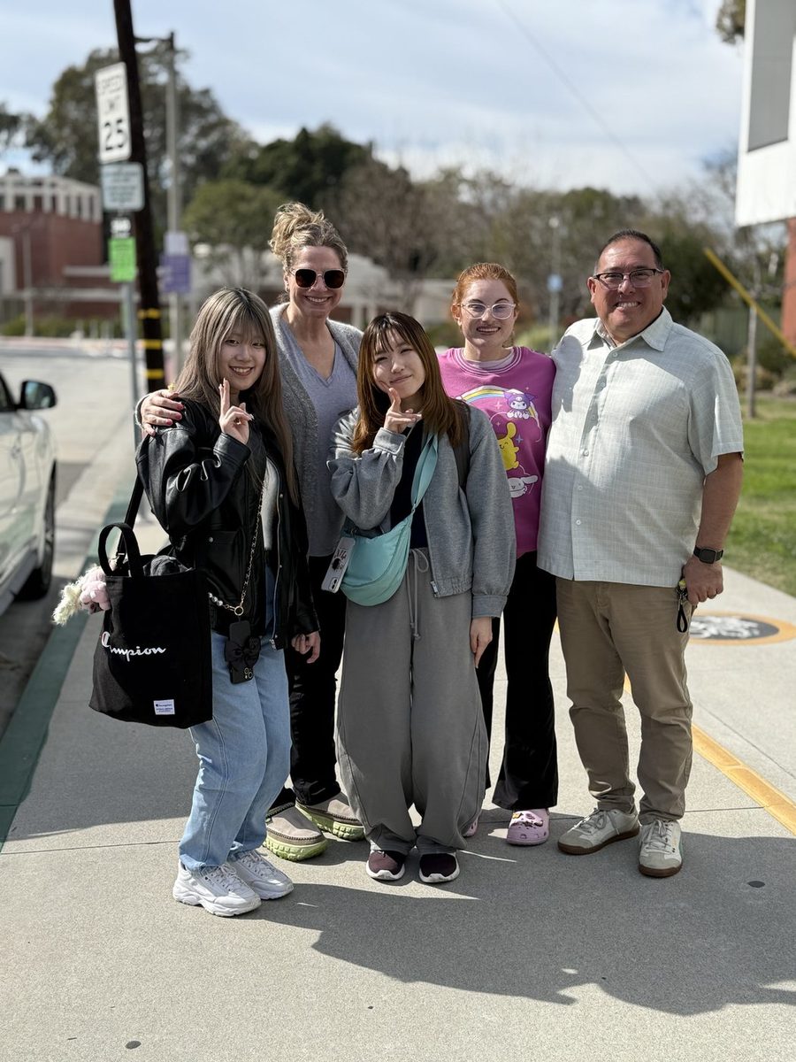 Host family welcoming international students on campus